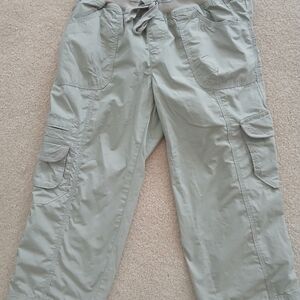 Calvin Klein Capri Cargo Pants, Sage green, Size: S